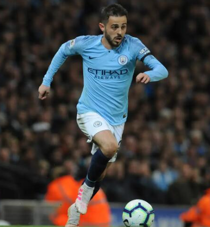 曼城強勢復(fù)蘇：B席談防守關(guān)鍵與維拉之戰(zhàn)展望