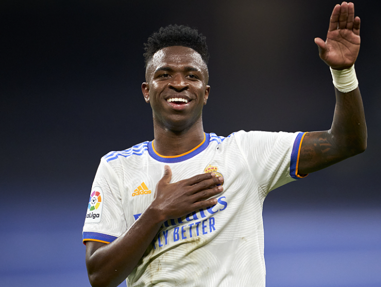 西班牙國家德比皇馬奏凱：維尼修斯賽后談勝負感悟與球迷致意