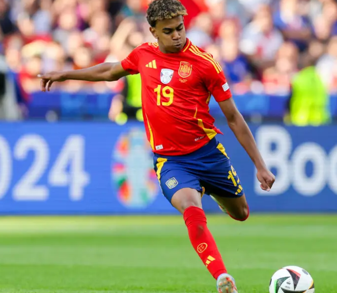 國家德比皇馬凱旋：龍塞羅剖析勝利根源與賽場風云