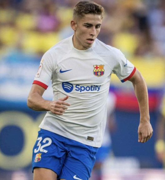 西甲第10輪焦點戰(zhàn)：巴薩客場惜敗皇馬，費爾明致謝球迷展望未來