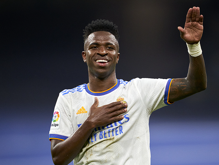 <a href='https://www.www.olxe.cn/news/tag/286.html' style='color: blue;'>皇馬</a>維尼修斯續(xù)約風波：商業(yè)利益與球員去留的博弈