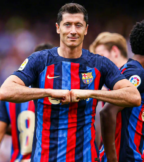 <a href='https://www.www.olxe.cn/news/tag/284.html' style='color: blue;'>西甲</a>激戰(zhàn)巴薩客場告捷，萊萬帽子戲法后暢談賽后心得