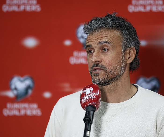 <a href='https://www.www.olxe.cn/news/tag/263.html' style='color: blue;'>法甲</a>第14輪：巴黎圣日耳曼失利，恩里克深度剖析賽況